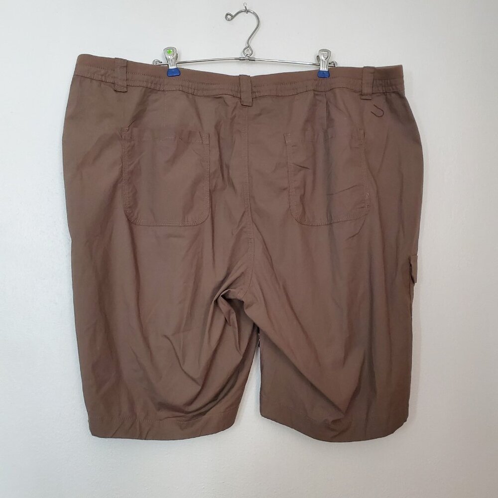 Women's Plus Size Bemuda Shorts 24W Set of 2 White A3 & Green St Johns Bay - Picture 5 of 14
